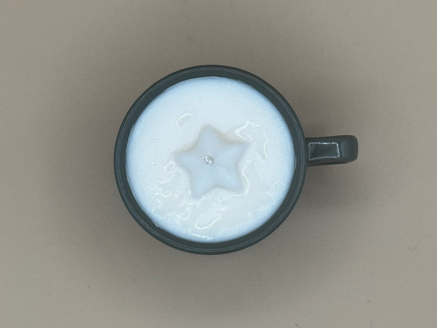 Dark Green Star Mug Candle – Sugared Strawberry | Sweet Berry Soy Candle | Handmade Gift